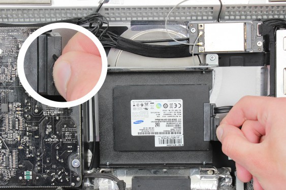 Guide photos remplacement disque dur d'origine vers ssd iMac 27" fin 2009 (EMC 2309 et 2374) (Etape 32 - image 1)