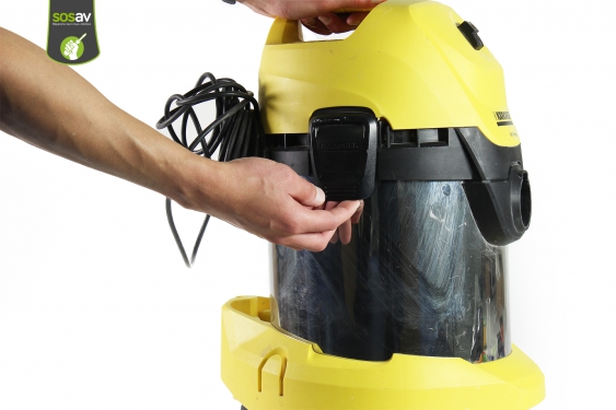 Guide photos remplacement capot supérieur & interrupteur Aspirateur Karcher MV3 premium (Etape 1 - image 3)