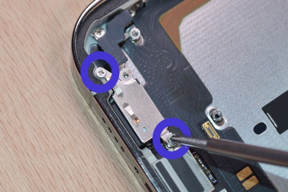 Guide photos remplacement connecteur de charge iPhone 13 Pro Max (Etape 13 - image 1)