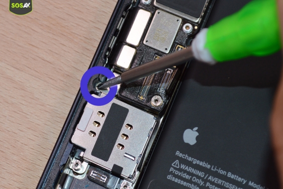Guide photos remplacement connecteur de charge iPhone 13 (Etape 10 - image 2)