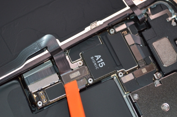 Guide photos remplacement batterie iPhone 13 Pro Max (Etape 5 - image 4)