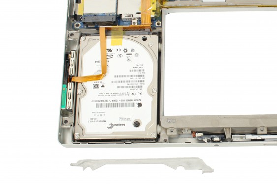 Guide photos remplacement disque dur mécanique vers ssd Macbook Pro 17"  Modèles A1151, A1212, 1229 & A1261 (Etape 18 - image 3)