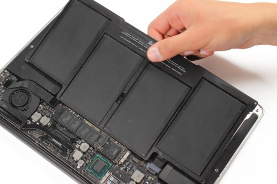 Guide photos remplacement batterie Macbook Air 13" mi-2011 EMC2469 (A1369) (Etape 6 - image 2)