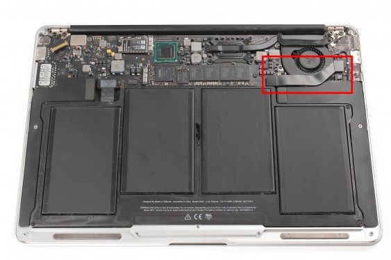 Guide photos remplacement câble de liaison de la carte d'entrées-sortie Macbook Air 13" mi-2011 EMC2469 (A1369) (Etape 3 - image 1)
