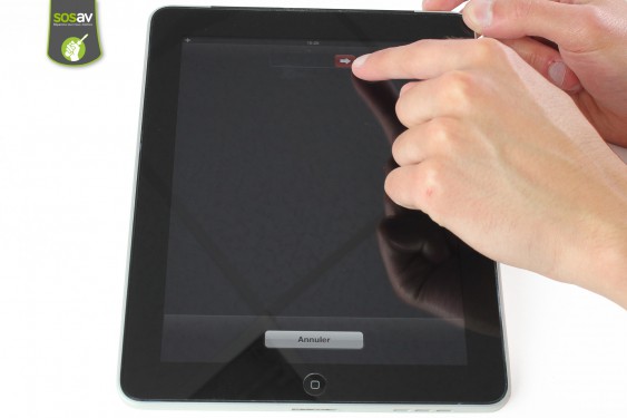 Guide photos remplacement connecteur de charge (dock) iPad 1 3G (Etape 1 - image 3)