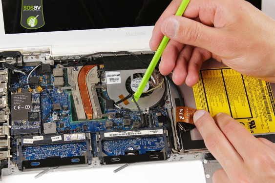 Guide photos remplacement ecran complet Macbook Core 2 Duo (A1181 / EMC2200) (Etape 13 - image 2)