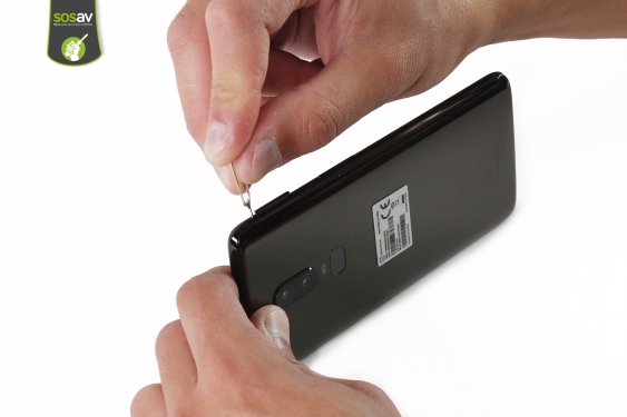Guide photos remplacement connecteur de charge OnePlus 6 (Etape 2 - image 2)