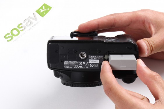 Guide photos remplacement capteur de l'autofocus Canon EOS 1000D / Rebel XS / Kiss F (Etape 6 - image 2)