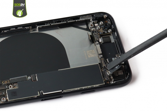 Guide photos remplacement connecteur de charge iPhone SE (2nde Generation) (Etape 18 - image 2)