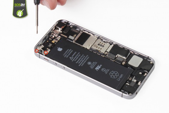 Guide photos remplacement vibreur iPhone SE (Etape 11 - image 1)