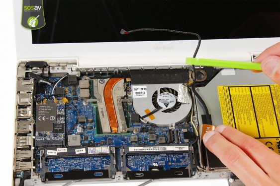 Guide photos remplacement haut-parleur central et haut-parleur droit Macbook Core 2 Duo (A1181 / EMC2200) (Etape 12 - image 3)