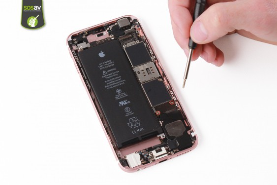 Guide photos remplacement nappe power, vibreur, volume, flash et micro externe iPhone 6S (Etape 10 - image 1)