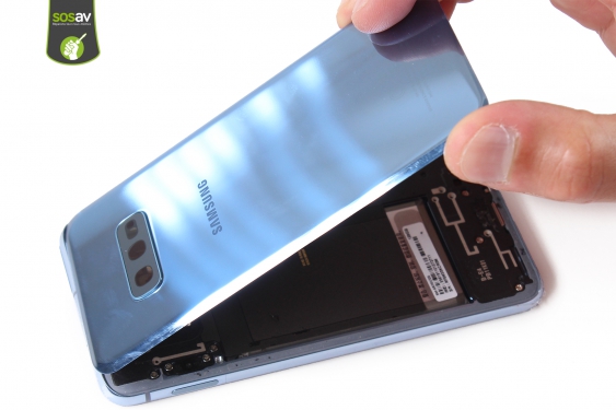 Guide photos remplacement vitre arrière Galaxy S10e (Etape 6 - image 2)