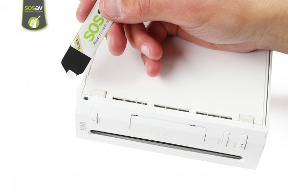 Guide photos remplacement facade avant Nintendo Wii (Etape 1 - image 4)
