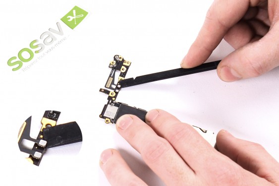 Guide photos remplacement câble d'interconnexion wifi et bluetooth iPhone 6 (Etape 24 - image 1)