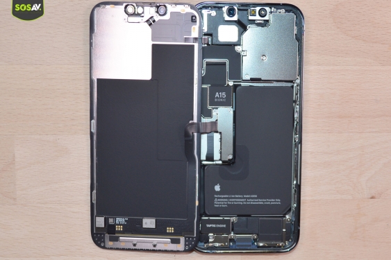Guide photos remplacement batterie iPhone 13 Pro (Etape 3 - image 4)