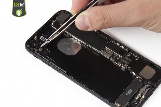 Guide photos remplacement nappe power, vibreur, volume, flash et micro externe iPhone 7 (Etape 21 - image 2)