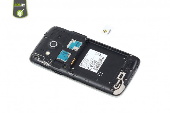 Guide photos remplacement ecran lcd et vitre tactile Samsung Galaxy Core 4G (Etape 4 - image 4)