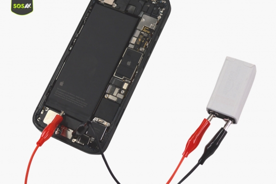 Guide photos remplacement batterie iPhone 16e (Etape 6 - image 4)