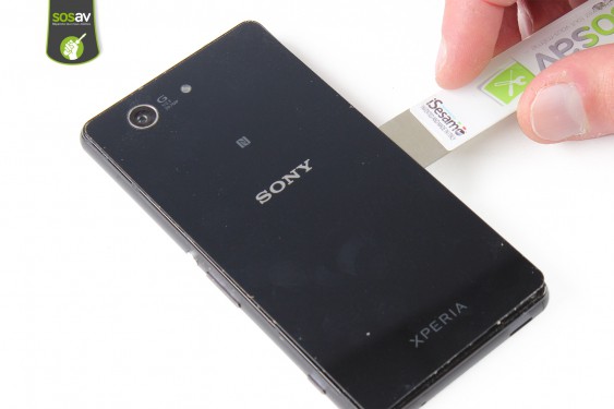 Guide photos remplacement caméra avant Xperia Z3 Compact (Etape 7 - image 2)
