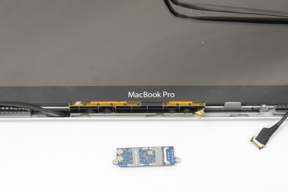 Guide photos remplacement carte airport (wifi) MacBook Pro 15" Fin 2008 - Début 2009 (Modèle A1286 - EMC 2255) (Etape 25 - image 1)