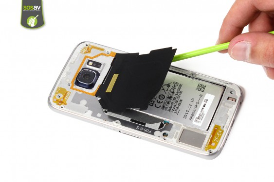 Guide photos remplacement connecteur de charge Samsung Galaxy S6 (Etape 6 - image 3)