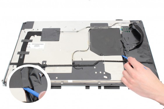 Guide photos remplacement câble d'alimentation de l'écran lcd iMac 24" mi-2007 & début 2008 (EMC 2134 et 2211) (Etape 21 - image 1)