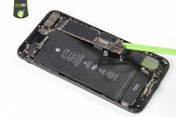 Guide photos remplacement nappe power, vibreur, volume, flash et micro externe iPhone 7 Plus (Etape 23 - image 2)
