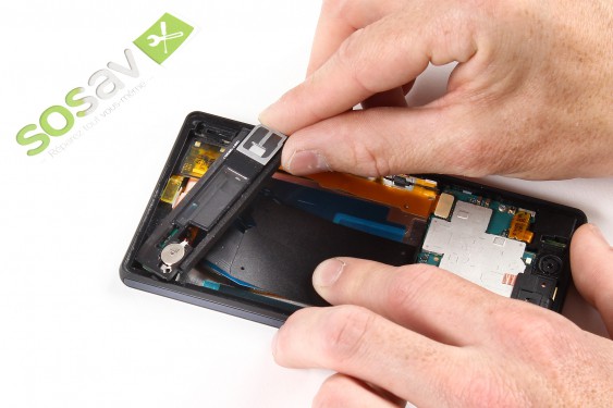 Guide photos remplacement haut-parleur externe Xperia Z (Etape 14 - image 1)