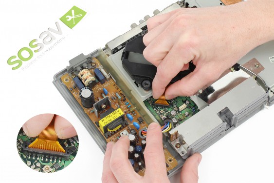 Guide photos remplacement coque inférieure Playstation (Etape 6 - image 1)