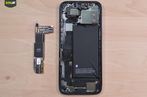 Guide photos remplacement connecteur de charge iPhone 13 (Etape 12 - image 4)