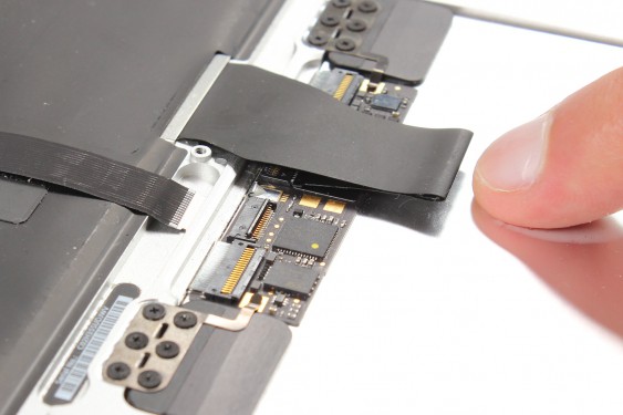 Guide photos remplacement trackpad Macbook Air 13" mi-2011 EMC2469 (A1369) (Etape 9 - image 1)