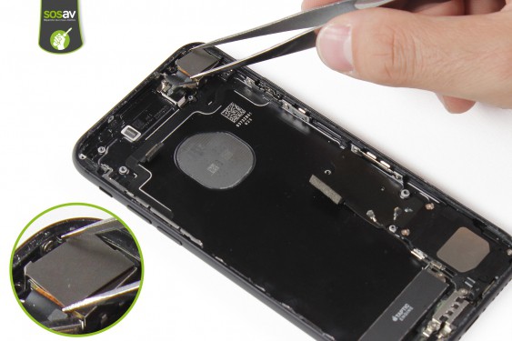 Guide photos remplacement nappe power, vibreur, volume, flash et micro externe iPhone 7 (Etape 35 - image 2)