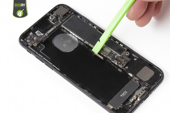 Guide photos remplacement nappe power, vibreur, volume, flash et micro externe iPhone 7 (Etape 31 - image 3)