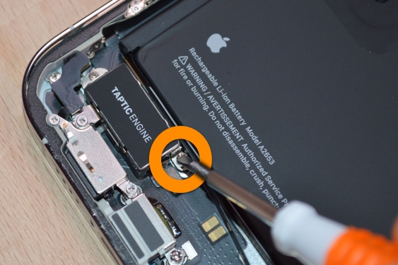 Guide photos remplacement batterie iPhone 13 Pro Max (Etape 8 - image 1)