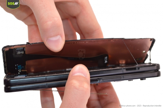 Guide photos remplacement batterie principale Galaxy Z Fold 3 (Etape 8 - image 4)
