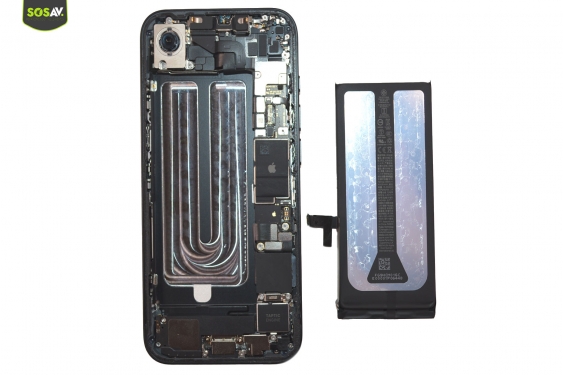 Guide photos remplacement batterie iPhone 16e (Etape 7 - image 2)