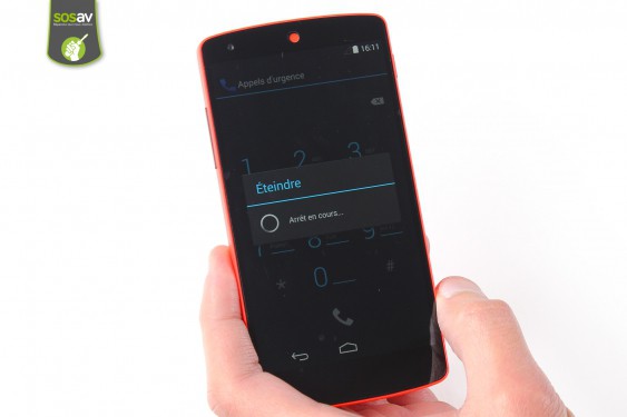 Guide photos remplacement bouton power Nexus 5 (Etape 1 - image 4)