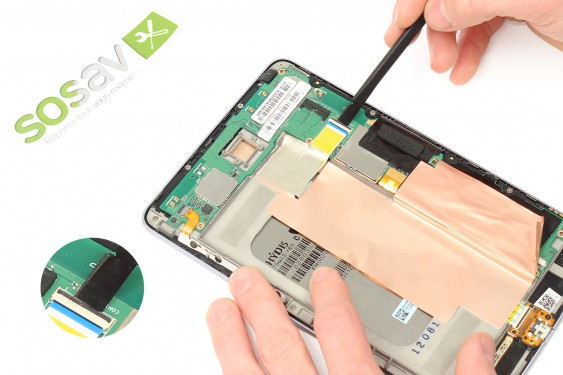 Guide photos remplacement nappe liaison electrique Nexus 7 1ère Génération (Etape 15 - image 2)