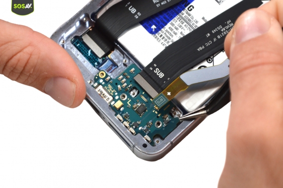 Guide photos remplacement connecteur de charge Galaxy S24 (Etape 8 - image 2)