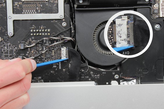 Guide photos remplacement ventilateur du disque dur iMac 27" fin 2009 (EMC 2309 et 2374) (Etape 25 - image 2)