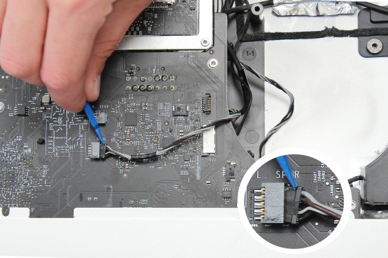 Guide photos remplacement ventilateur du disque dur iMac 27" fin 2009 (EMC 2309 et 2374) (Etape 49 - image 2)