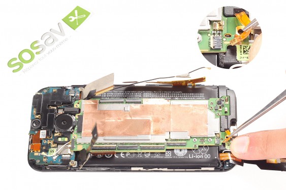 Guide photos remplacement nappe de liaision principale de la carte fille HTC one M8 (Etape 24 - image 4)