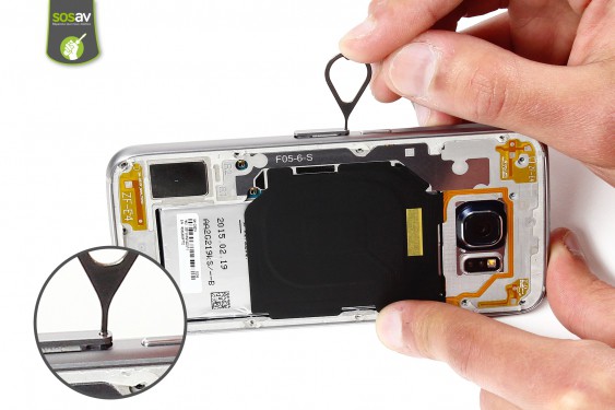 Guide photos remplacement nappe nfc / chargeur à induction Samsung Galaxy S6 (Etape 5 - image 2)