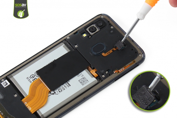 Guide photos remplacement connecteur de charge Galaxy A40 (Etape 9 - image 2)