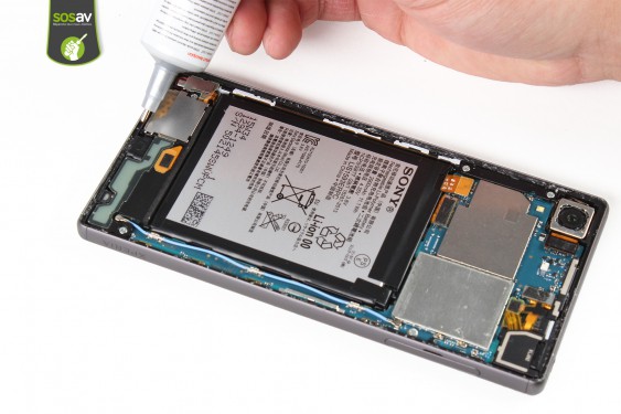 Guide photos remplacement appliquer la colle b7000 Compétences smartphone (Etape 5 - image 2)