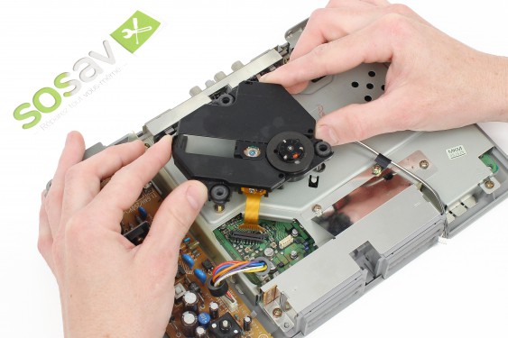 Guide photos remplacement coque inférieure Playstation (Etape 7 - image 2)