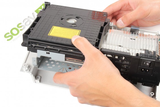 Guide photos remplacement coque inférieure Playstation 2 Fat (Etape 6 - image 2)
