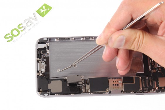 Guide photos remplacement vibreur et câble d'interconnexion iPhone 6 Plus (Etape 17 - image 4)