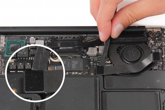 Guide photos remplacement radiateur Macbook Air 13" mi-2011 EMC2469 (A1369) (Etape 4 - image 3)